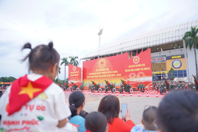 Dàn pháo lễ sẵn sàng khai hỏa, mở màn buổi tổng hợp luyện - Ảnh 4.