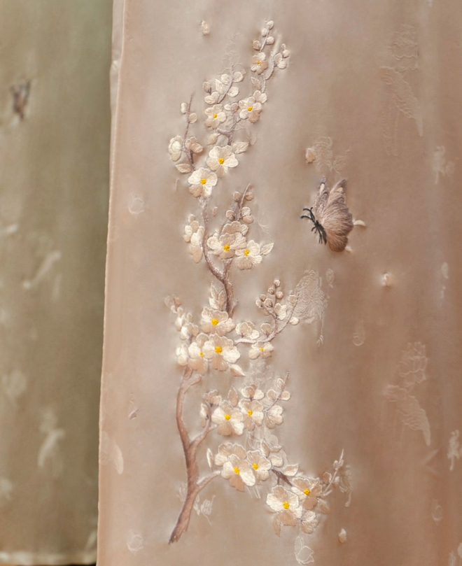 Thêu tay trở lại - bí quyết nâng tầm phong cách công sở mùa thu- Ảnh 6.