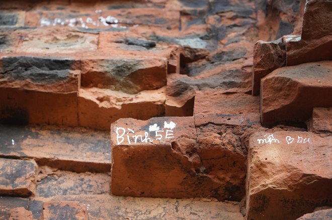 Gia Lai xây dựng đề án trùng tu ngôi tháp cổ gần 900 năm tuổi- Ảnh 16. Gia Lai xây dựng đề án trùng tu ngôi tháp cổ gần 900 năm tuổi- Ảnh 16.