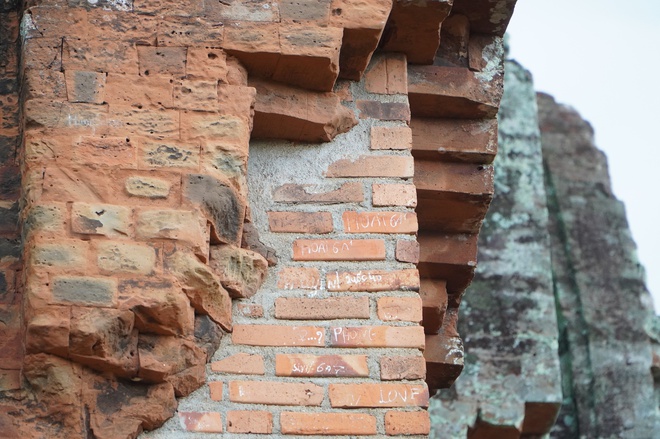 Gia Lai xây dựng đề án trùng tu ngôi tháp cổ gần 900 năm tuổi- Ảnh 20. Gia Lai xây dựng đề án trùng tu ngôi tháp cổ gần 900 năm tuổi- Ảnh 20.