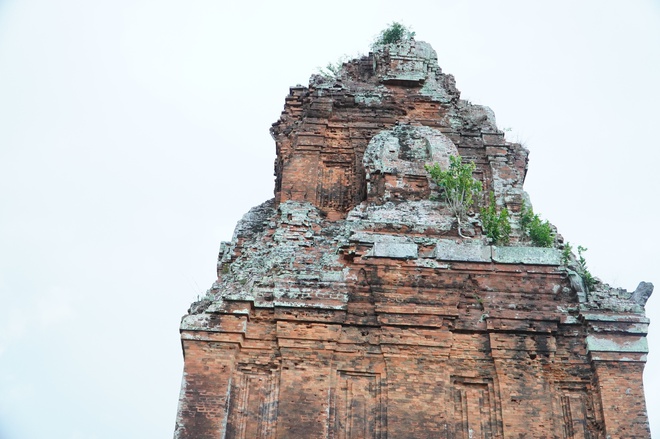 Gia Lai xây dựng đề án trùng tu ngôi tháp cổ gần 900 năm tuổi- Ảnh 21. Gia Lai xây dựng đề án trùng tu ngôi tháp cổ gần 900 năm tuổi- Ảnh 21.