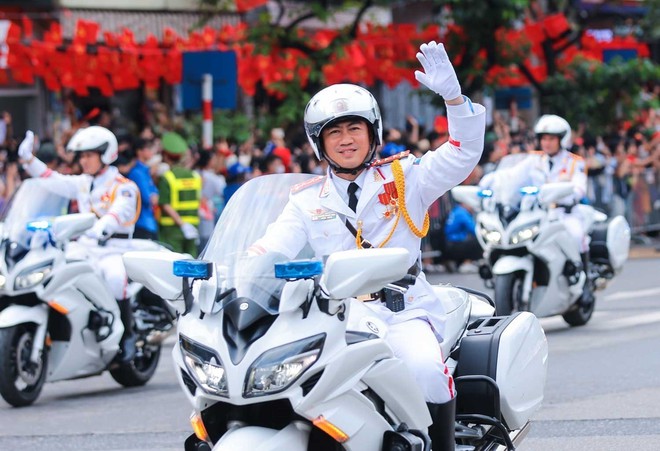 Dàn khí tài đặc biệt của Công an nhân dân trong lễ diễu binh kỷ niệm 80 năm Cách mạng - Ảnh 2. Dàn khí tài đặc biệt của Công an nhân dân trong lễ diễu binh kỷ niệm 80 năm Cách mạng - Ảnh 2.