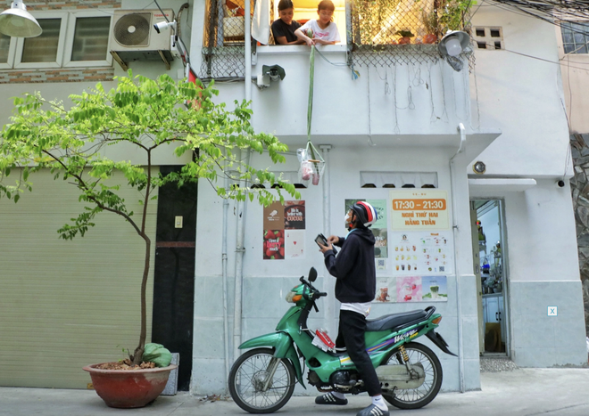 Nhiều qu&aacute;n nước, hủ tiếu, cơm g&agrave; ở TP.HCM b&aacute;n&hellip; 'thả d&acirc;y' cho kh&aacute;ch, v&igrave; sao? - Ảnh 5.