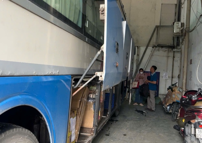 Xe khách vi phạm tràn lan ở cửa ngõ phía đông TP.HCM- Ảnh 16. Xe khách vi phạm tràn lan ở cửa ngõ phía đông TP.HCM- Ảnh 16.