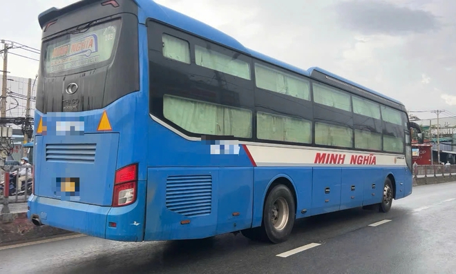 Xe khách vi phạm tràn lan ở cửa ngõ phía đông TP.HCM- Ảnh 14. Xe khách vi phạm tràn lan ở cửa ngõ phía đông TP.HCM- Ảnh 14.