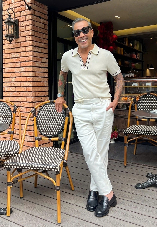 Thuận Nguyễn phối đồ trẻ trung với áo polo dệt kim- Ảnh 6.