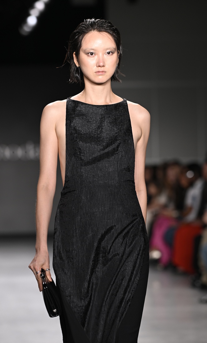 Nữ thiết kế Việt trình diễn BST tại New York Fashion Week 2026- Ảnh 11.