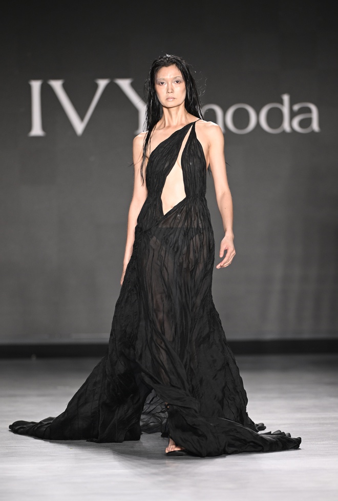 Nữ thiết kế Việt trình diễn BST tại New York Fashion Week 2026- Ảnh 15.