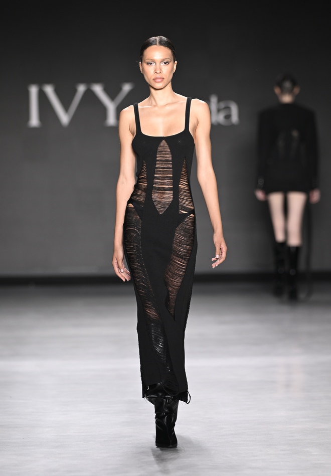 Nữ thiết kế Việt trình diễn BST tại New York Fashion Week 2026- Ảnh 10.