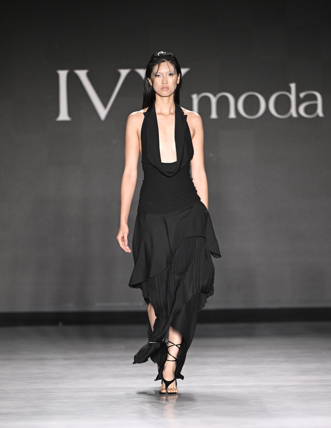 Nữ thiết kế Việt trình diễn BST tại New York Fashion Week 2026- Ảnh 8.