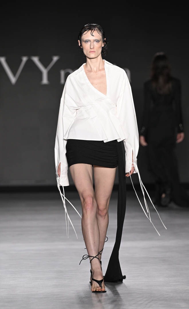 Nữ thiết kế Việt trình diễn BST tại New York Fashion Week 2026- Ảnh 6.