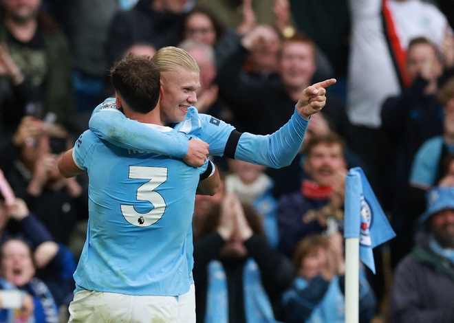 Haaland ‘dạy’ Sesko cách đá tiền đạo, Man City đè bẹp M.U: Chênh lệch đẳng cấp- Ảnh 3. Haaland ‘dạy’ Sesko cách đá tiền đạo, Man City đè bẹp M.U: Chênh lệch đẳng cấp- Ảnh 3.