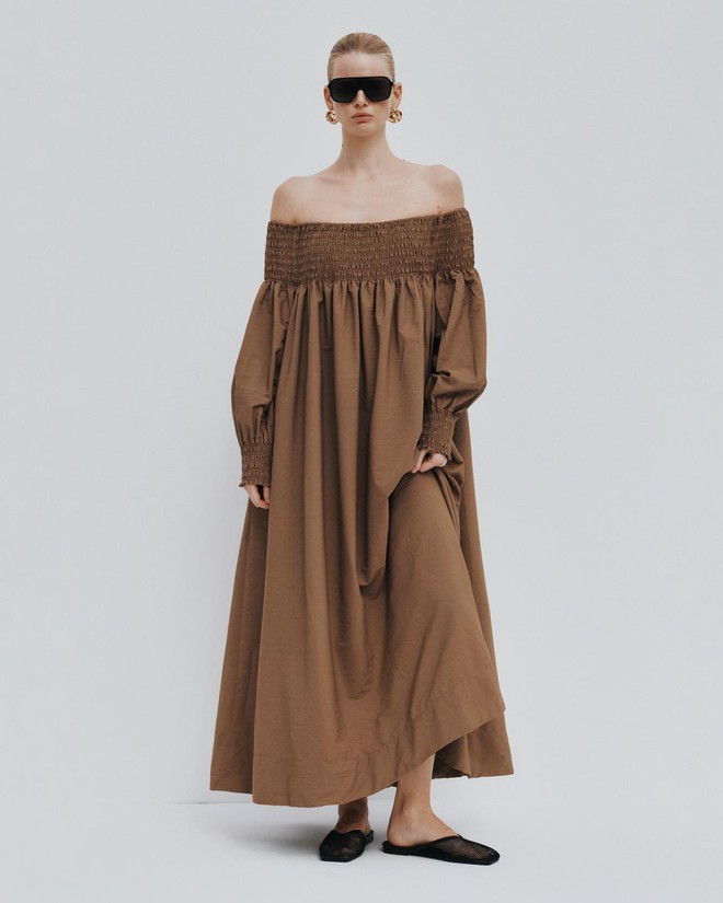 Váy suông tối giản là bạn đồng hành hoàn hảo vào mùa thu- Ảnh 8.