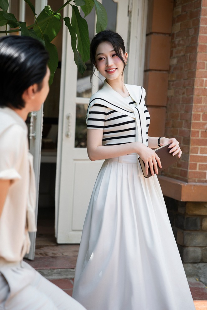 Nâng cấp hình ảnh mỗi ngày bằng bản phối áo và chân váy mùa thu - Ảnh 9.