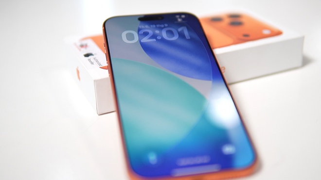 Đập hộp iPhone 17 Pro Max màu cam hot nhất hiện nay: Giá 55 triệu có xứng đáng? - Ảnh 7.