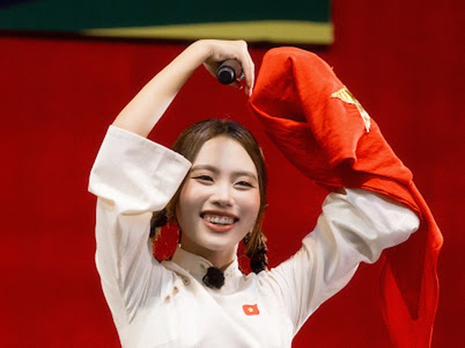 Tự hào 'nhìn quê hương sáng tươi trong bình minh'- Ảnh 3.