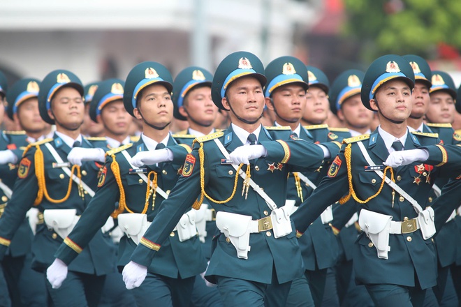 Qu&acirc;n đội Việt Nam 80 năm trung th&agrave;nh với Đảng v&agrave; nh&acirc;n d&acirc;n trong sự nghiệp bảo vệ Tổ quốc - Ảnh 4.