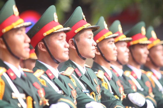 Qu&acirc;n đội Việt Nam 80 năm trung th&agrave;nh với Đảng v&agrave; nh&acirc;n d&acirc;n trong sự nghiệp bảo vệ Tổ quốc - Ảnh 3.