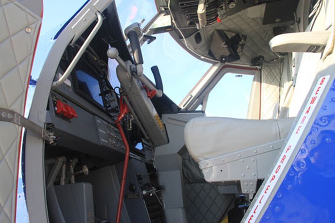 Điểm đặc biệt của thủy phi cơ DHC-6 tham gia diễu binh tr&ecirc;n biển - Ảnh 4.