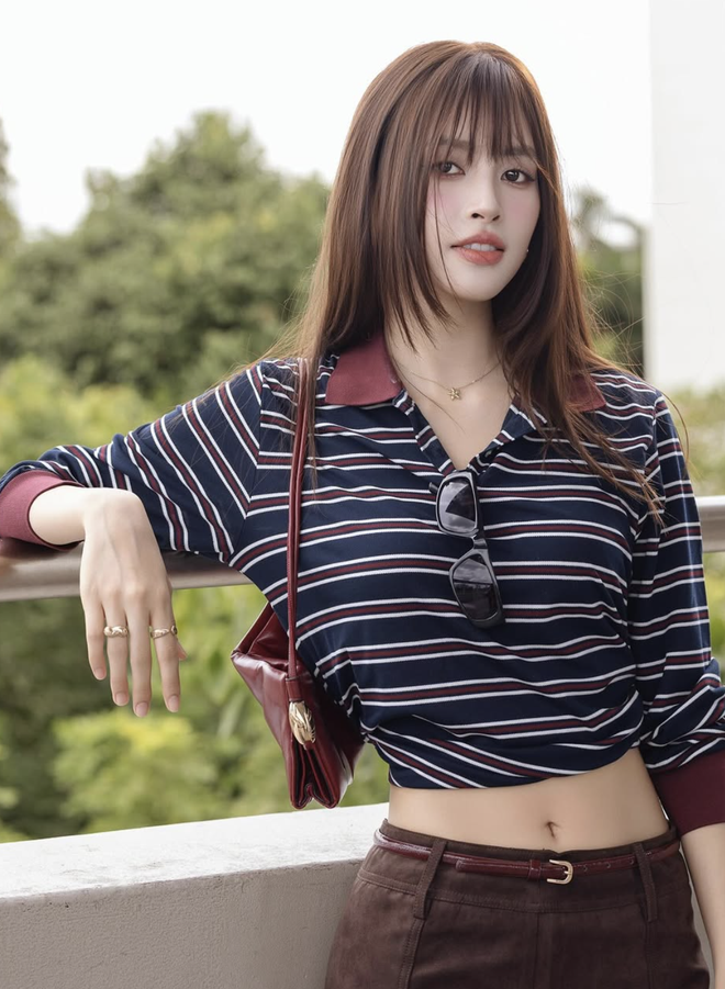 Áo kẻ ngang 'cứ mặc là đẹp' cho mọi hoàn cảnh- Ảnh 2.