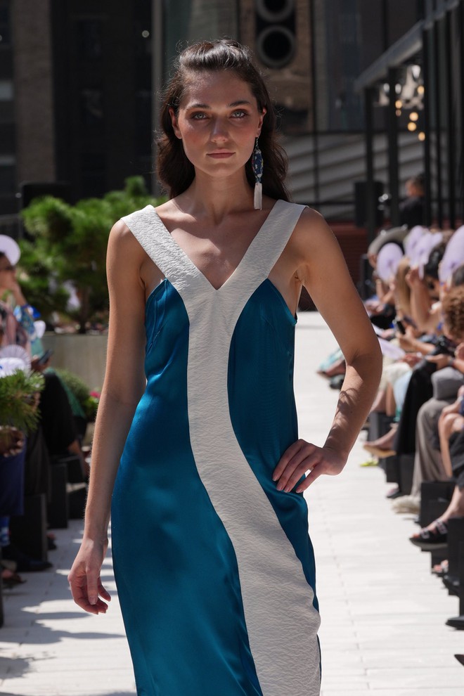 'Biến' vải vụn thành khuyên tai, vòng - thời trang Việt thu hút tín đồ quốc tế- Ảnh 5.