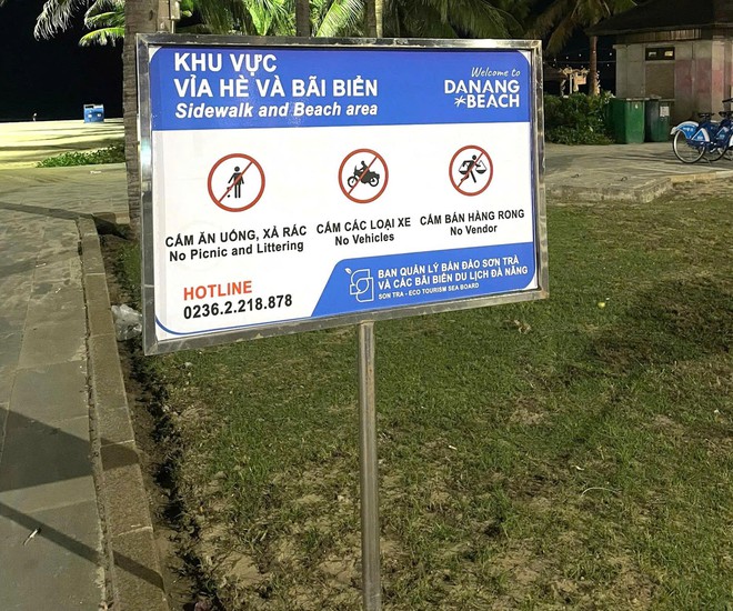 Thực hư vụ du khách tố nhân viên 'xô đổ' xe máy xuống bãi biển Đà Nẵng- Ảnh 3.