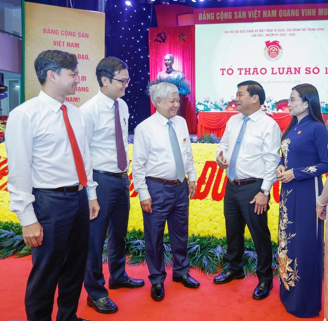 Cầu nối giữa Đảng và nhân dân