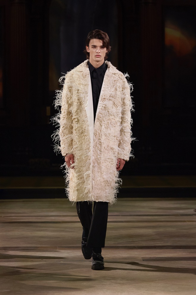 Nhà thiết kế Trần Hùng gây ấn tượng tại London Fashion Week- Ảnh 16.
