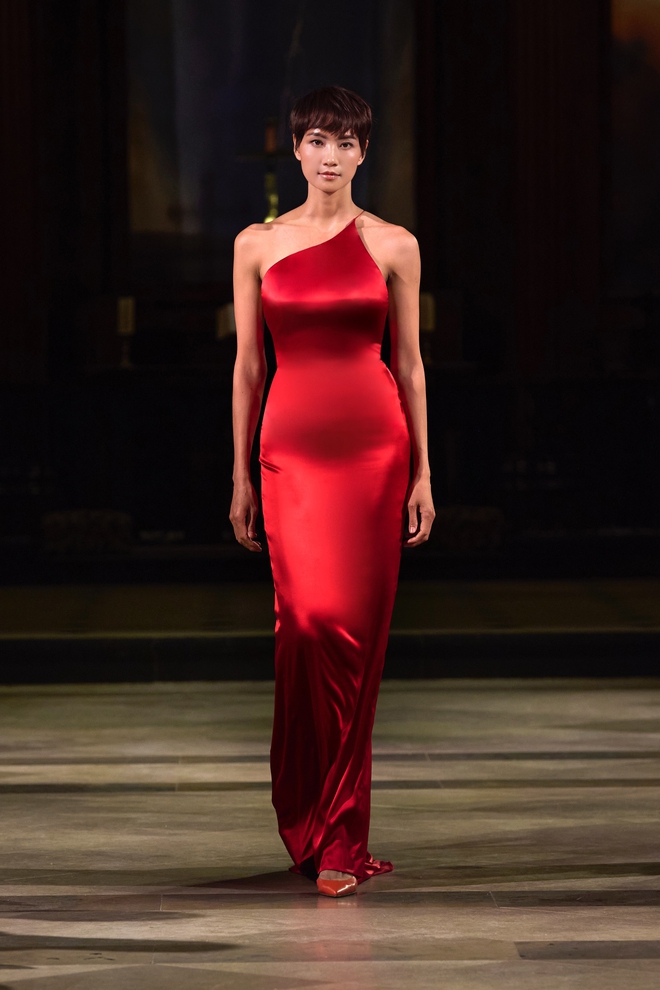 Nhà thiết kế Trần Hùng gây ấn tượng tại London Fashion Week- Ảnh 11.