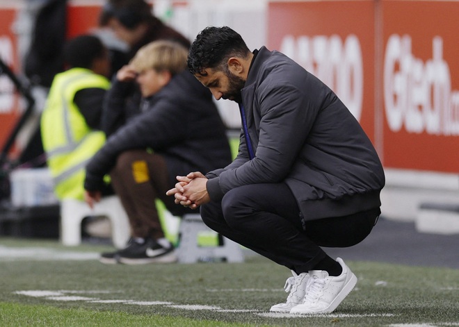 Hàng thủ thủng lưới 3 bàn choáng váng, Bruno đá hỏng phạt đền: M.U lại thua ‘sốc’- Ảnh 3. Hàng thủ thủng lưới 3 bàn choáng váng, Bruno đá hỏng phạt đền: M.U lại thua ‘sốc’- Ảnh 3.