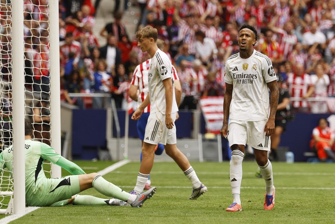 Sai lầm nghiêm trọng phá hỏng ‘phép thuật’ của HLV Alonso, Real Madrid thua thảm trận derby- Ảnh 3. Sai lầm nghiêm trọng phá hỏng ‘phép thuật’ của HLV Alonso, Real Madrid thua thảm trận derby- Ảnh 3.