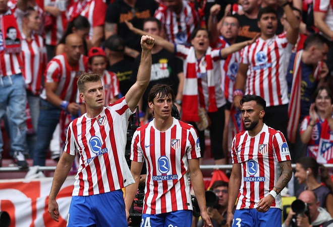 Sai lầm nghiêm trọng phá hỏng ‘phép thuật’ của HLV Alonso, Real Madrid thua thảm trận derby- Ảnh 2. Sai lầm nghiêm trọng phá hỏng ‘phép thuật’ của HLV Alonso, Real Madrid thua thảm trận derby- Ảnh 2.