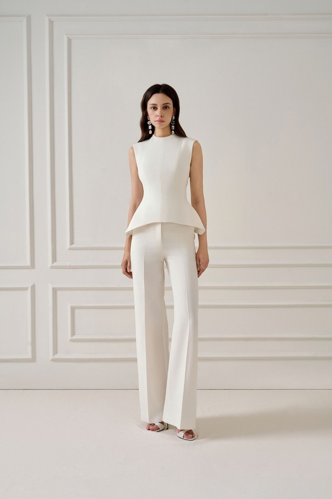 Sành điệu và 'bắt trend' với các thiết kế peplum- Ảnh 9. Sành điệu và 'bắt trend' với các thiết kế peplum- Ảnh 9.