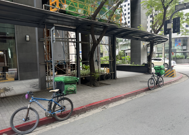 Sau bão, người dân và du khách Philippines đổ xô đi hội chợ ngày cuối tuần - Ảnh 5.