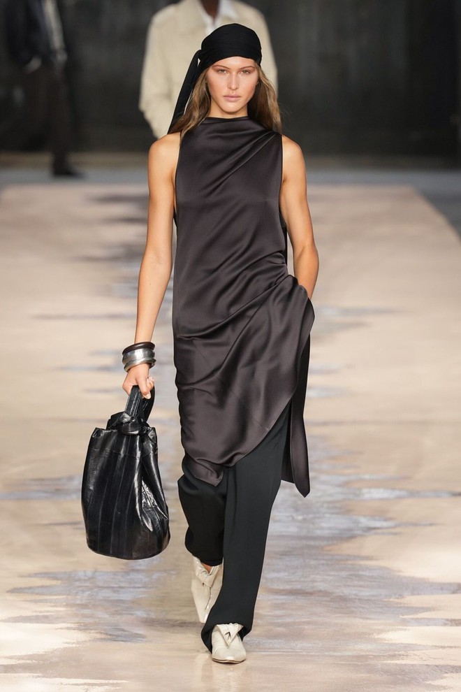 Sắc thái của gam nâu giúp các tín đồ 'cân' mọi phong cách- Ảnh 4.