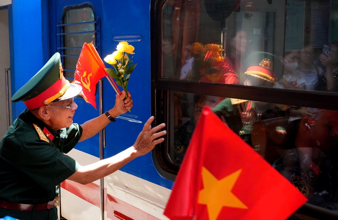 Đại tướng Phan Văn Giang: Báo chí đã lan tỏa sức mạnh quân sự Việt Nam - Ảnh 2.