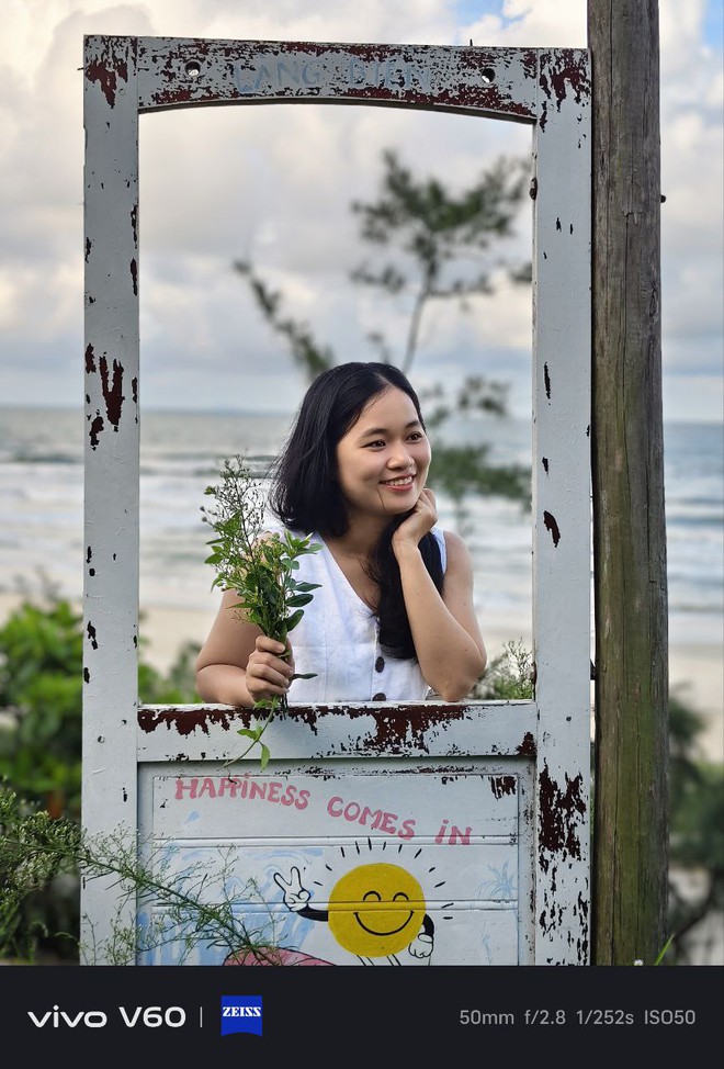 Trải nghiệm vivo V60: mỏng nhẹ, pin lớn v&agrave; camera ch&acirc;n dung ZEISS - Ảnh 10.