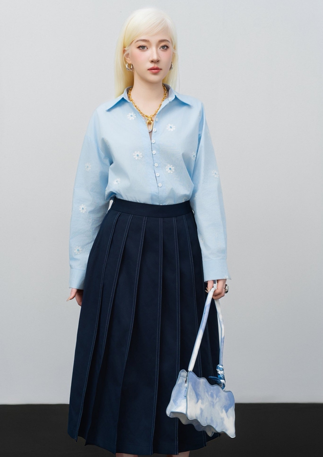 Sơ mi trơn, sơ mi họa tiết là điểm nhấn khó quên cho phong cách thanh lịch- Ảnh 9. Sơ mi trơn, sơ mi họa tiết là điểm nhấn khó quên cho phong cách thanh lịch- Ảnh 9.