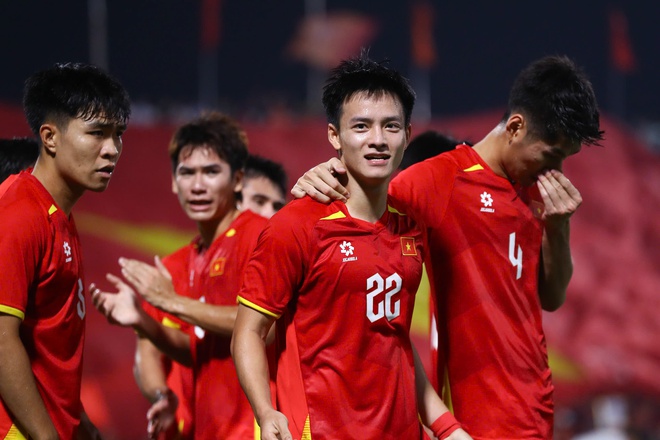 Thanh Nh&agrave;n ghi b&agrave;n đẳng cấp, U.23 Việt Nam thắng Yemen: VFF thưởng lớn v&igrave; tấm v&eacute; v&agrave;ng ch&acirc;u &Aacute; - Ảnh 6.