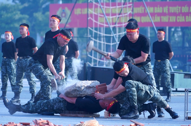 - Ảnh 24. - Ảnh 24.