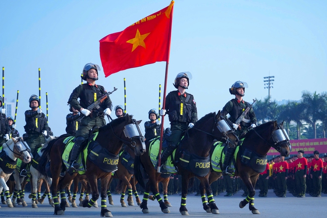 - Ảnh 4. - Ảnh 4.