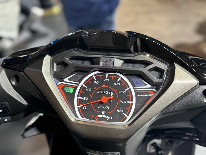 Honda Wave 110 'Made in Thailand' c&oacute; bản n&acirc;ng cấp, th&ecirc;m t&iacute;nh năng tăng tiện &iacute;ch - Ảnh 5.