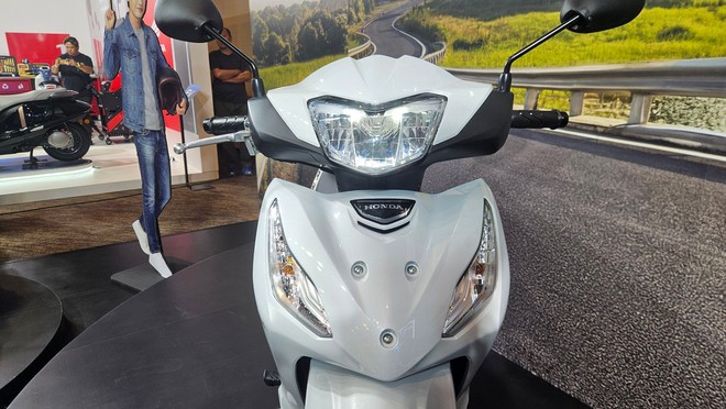 Honda Wave 110 'Made in Thailand' c&oacute; bản n&acirc;ng cấp, th&ecirc;m t&iacute;nh năng tăng tiện &iacute;ch - Ảnh 3.