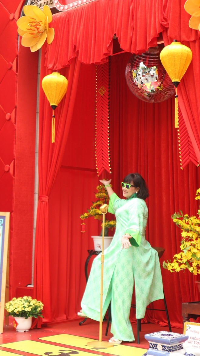 Tái hiện lại Sài Gòn xưa, nơi đây đang đông đúc khách chụp ảnh tết miễn phí- Ảnh 6. Tái hiện lại Sài Gòn xưa, nơi đây đang đông đúc khách chụp ảnh tết miễn phí- Ảnh 6.