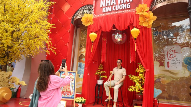 Tái hiện lại Sài Gòn xưa, nơi đây đang đông đúc khách chụp ảnh tết miễn phí- Ảnh 7. Tái hiện lại Sài Gòn xưa, nơi đây đang đông đúc khách chụp ảnh tết miễn phí- Ảnh 7.