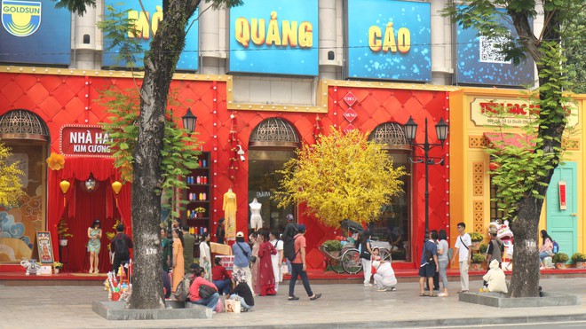 Tái hiện lại Sài Gòn xưa, nơi đây đang đông đúc khách chụp ảnh tết miễn phí- Ảnh 5. Tái hiện lại Sài Gòn xưa, nơi đây đang đông đúc khách chụp ảnh tết miễn phí- Ảnh 5.