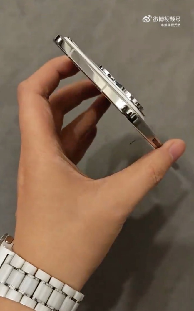 Lộ diện si&ecirc;u phẩm của Xiaomi, th&aacute;ch thức iPhone Air v&agrave; Galaxy Edge - Ảnh 2.