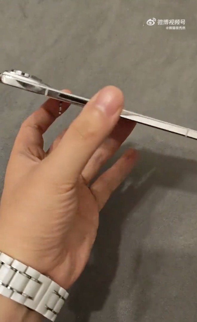 Lộ diện si&ecirc;u phẩm của Xiaomi, th&aacute;ch thức iPhone Air v&agrave; Galaxy Edge - Ảnh 3.