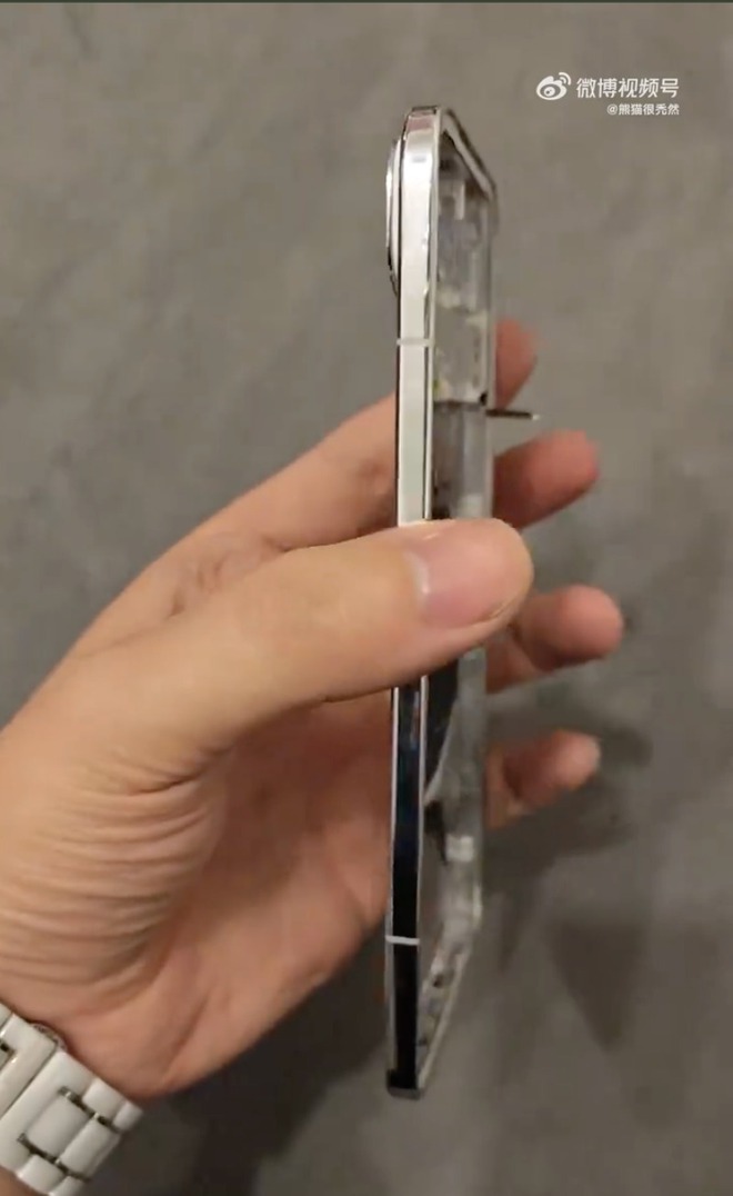 Lộ diện si&ecirc;u phẩm của Xiaomi, th&aacute;ch thức iPhone Air v&agrave; Galaxy Edge - Ảnh 4.