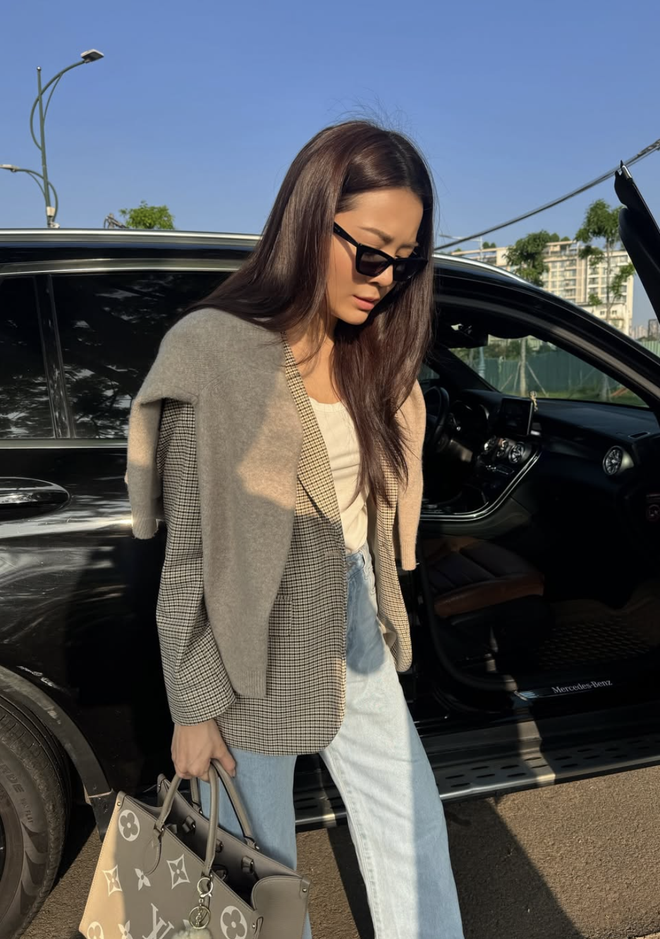 Áo blazer và những bản phối dễ áp dụng cho nàng bận rộn- Ảnh 7.